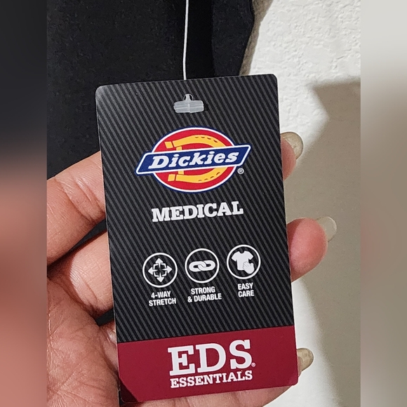 Dickies Women's V-neck Black Scrub Shirt With Two Front Pockets And Pen Pocket - Picture 4 of 9